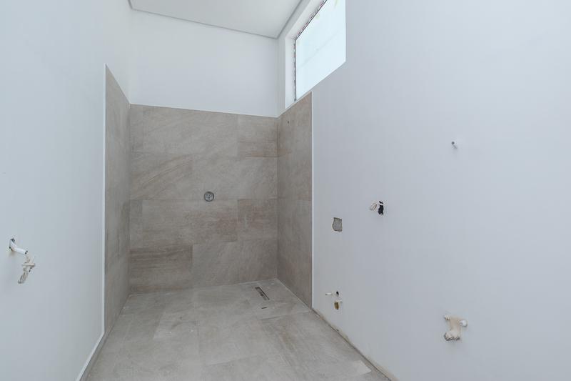 5 Bedroom Property for Sale in Constantia Western Cape